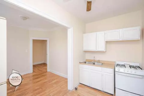 2144 Gunderson Ave #330, Berwyn, IL 60402