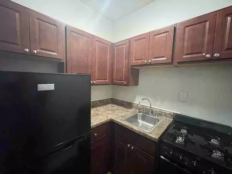 661 W Sheridan Rd #507, Chicago, IL 60613