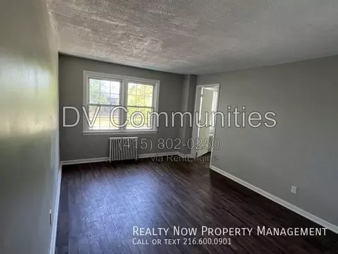 2481 Noble Rd #G10, Cleveland Heights, OH 44121