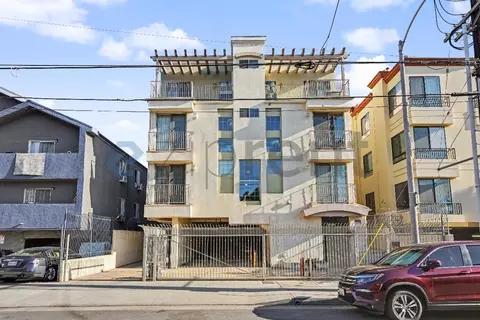 12042 Hart St #5, Los Angeles, CA 91605