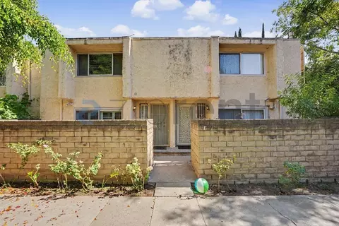 8633 Balboa Blvd #2, Northridge, CA 91325