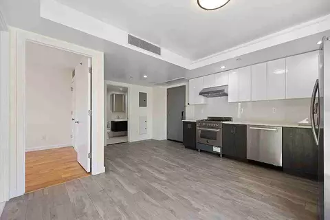 121 Portland St #605, Boston, MA 02114