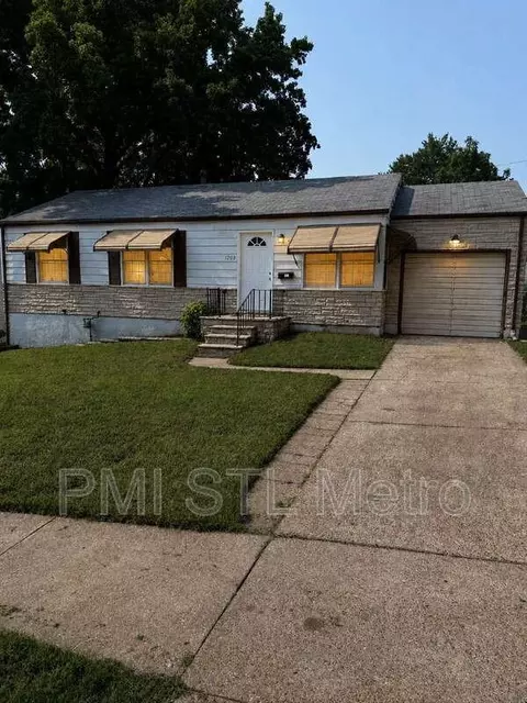 1209 Kilgore Dr, Bellefontaine Neighbors, MO 63137
