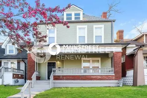 3912 River Park Dr, Louisville, KY 40211