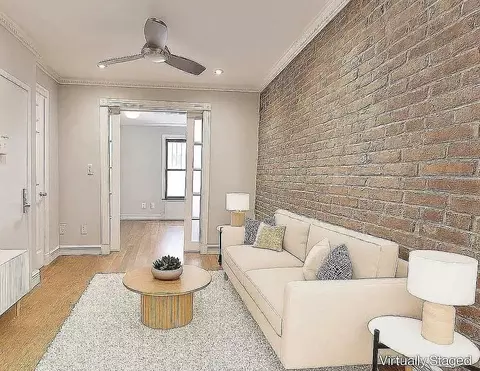 345 W 53rd St #4, New York, NY 10019