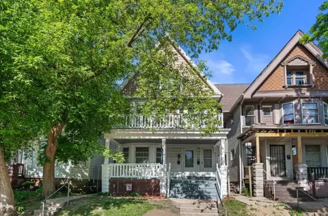 2169 N 39th St #UPPER, Milwaukee, WI 53208