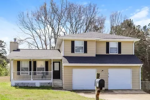 3592 George Washington Dr, Ellenwood, GA 30294
