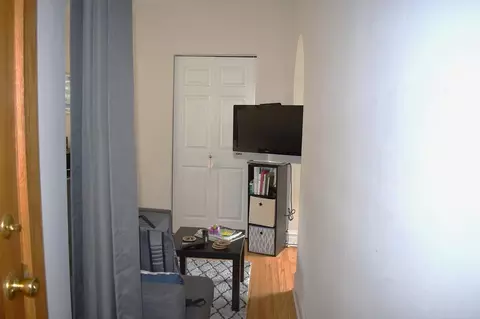837 W Cornelia Ave #2S, Chicago, IL 60657