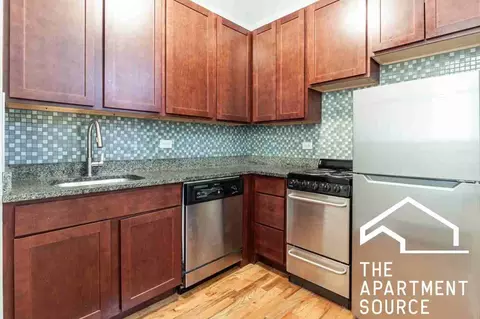635 W Barry Ave #101, Chicago, IL 60657