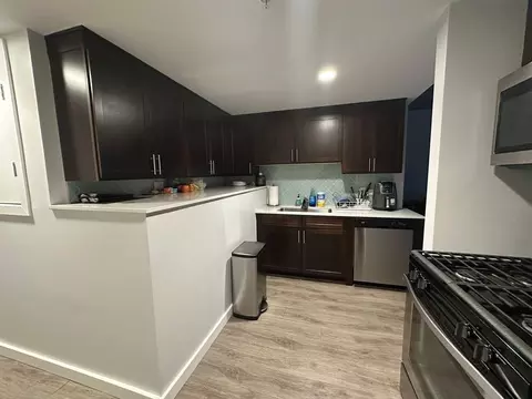 1323 W Morse Ave #506, Chicago, IL 60626