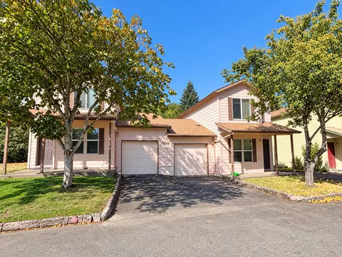 18304 SE Abernethy Ln, Jennings Lodge, OR 97267