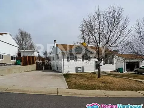 327 Leona Dr, Denver, CO 80221