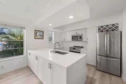 664 Forsyth St, Boca Raton, FL 33487