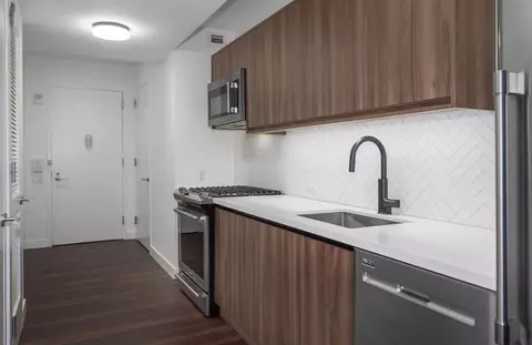 18 India St #T1607, Brooklyn, NY 11222