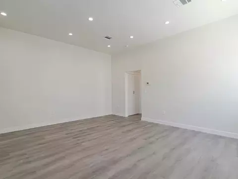 10656 Nassau Ave, Sunland, CA 91040