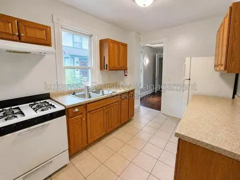 525 Minor Ave #3, Kalamazoo, MI 49008
