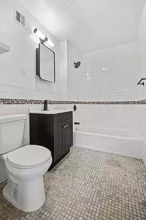 597 Grand Ave #2HH, Brooklyn, NY 11238