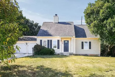 1749 Bridgestone Cir, Marietta, GA 30066