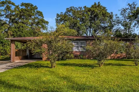 6305 Autlan Dr, Jacksonville, FL 32210