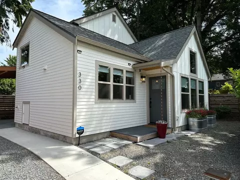 330 NW 95th St, Seattle, WA 98117