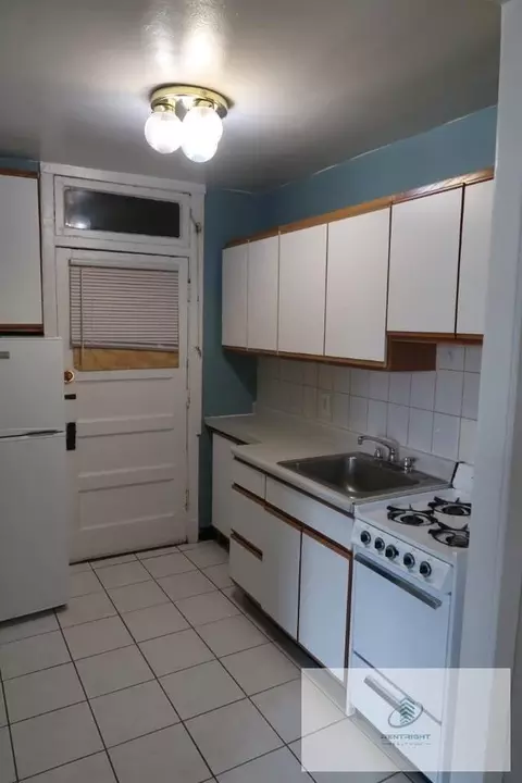 2617 W Gunnison St #2621L1, Chicago, IL 60625