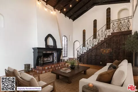 2030 Vine St, Los Angeles, CA 90068