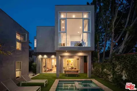 459 N Flores St, Los Angeles, CA 90048