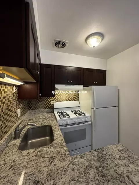 3710 N Pine Grove Ave #210A, Chicago, IL 60613