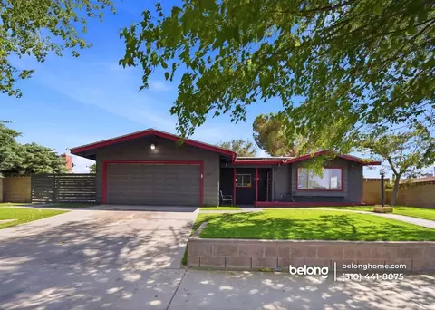 702 E Oldfield St, Lancaster, CA 93535
