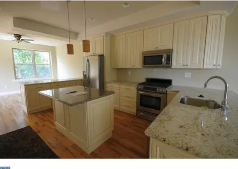 242 Krams Ave, Philadelphia, PA 19128