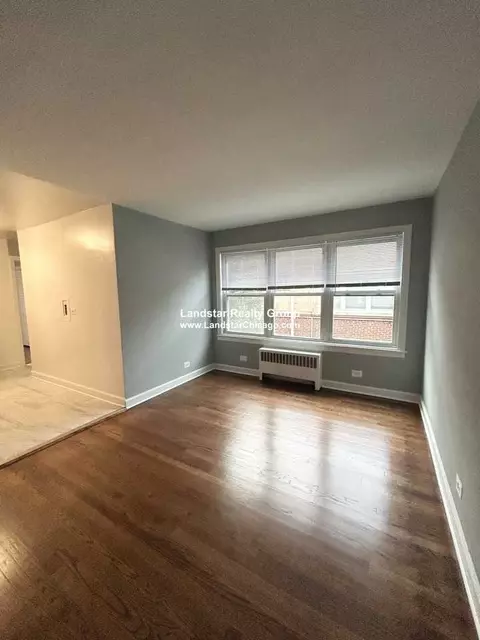 6727 N California Ave #1W, Chicago, IL 60645