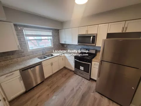 1319 W Sherwin Ave #1A, Chicago, IL 60626