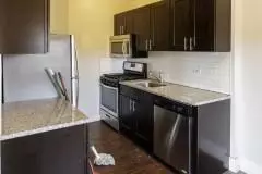 6748 N Ashland Ave #205, Chicago, IL 60626