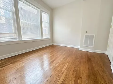 4013 S Calumet Ave #1S, Chicago, IL 60653