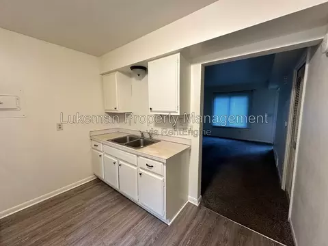518 N Clarendon St #516, Westwood, MI 49006
