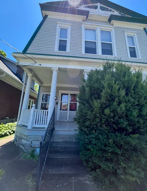 1938 Deerwood Ave, Louisville, KY 40205