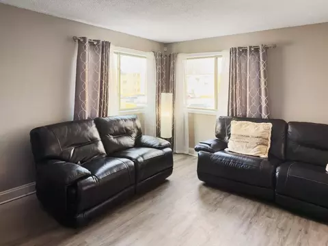 143-14 8, Wheeling, IL 60090