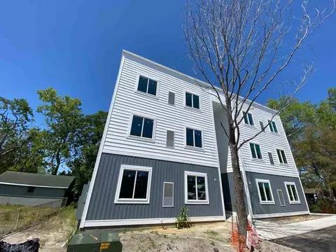 512 S 17th St, Wilmington, NC 28401