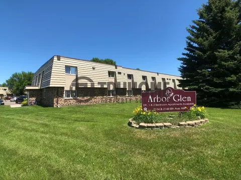 2134 8th Ave NW, East Grand Forks, MN 56721