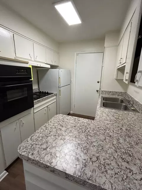 2737 Brownsboro Rd, Louisville, KY 40206