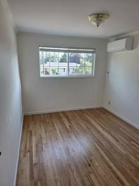 4901 241st St SW, Mountlake Terrace, WA 98043