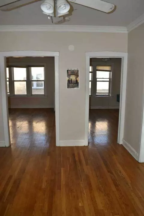 4047 N Mozart St #1E, Chicago, IL 60618