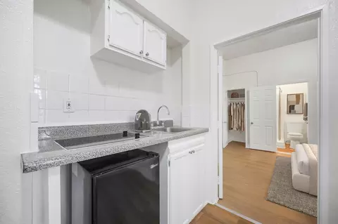 729 S Union Ave #109, Los Angeles, CA 90017