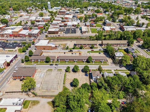111 Commercial St #305, Warrensburg, MO 64093