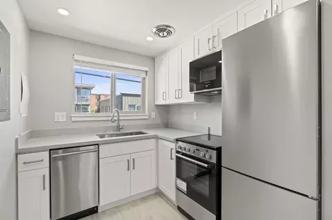 7215 Linden Ave N #105, Seattle, WA 98103
