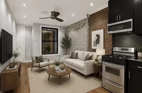 438 W 52nd St #7, New York, NY 10019