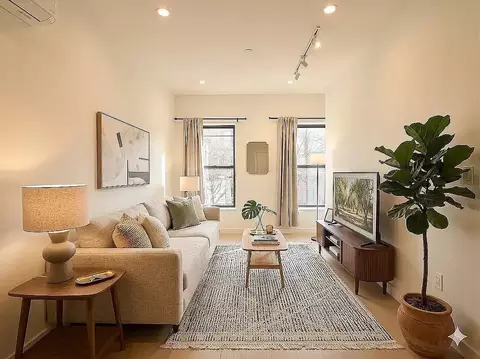 285 Kingsland Ave #3A, Brooklyn, NY 11222