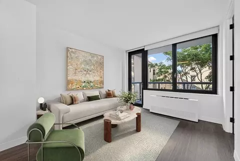 250 E Houston St #4A, New York, NY 10002