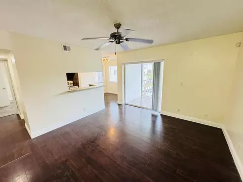 5686 Rock Island Rd #115, Tamarac, FL 33319