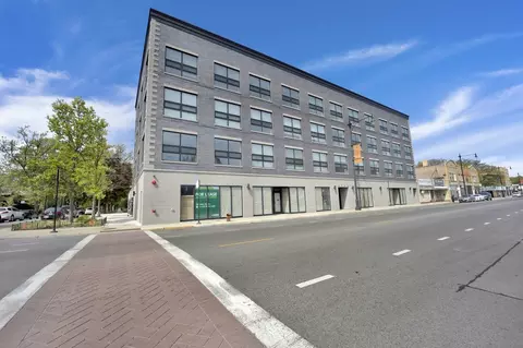 4350 W Lawrence Ave #403, Chicago, IL 60630
